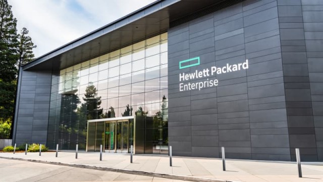 HPE scores a big revenue beat fueled by AI, and its stock rockets