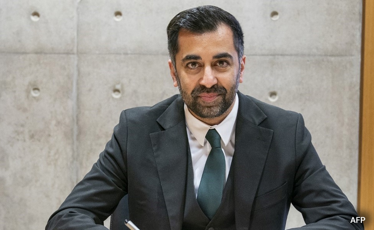 https://images.financialmodelingprep.com/news/humza-yousaf-becomes-first-muslim-leader-of-scotlands-government-20230328.jpg