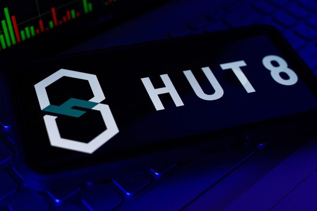 https://images.financialmodelingprep.com/news/hut-8-posts-q4-revenue-beat-analyst-raises-price-20260226.jpeg