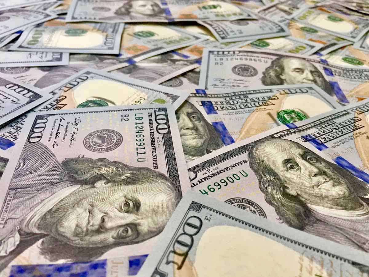 Hyperliquid Posts $820M in Annual Revenue, Emerges as Key Enabler of Decentralized Perpetual Futures Trading