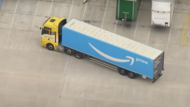 If Amazon Doesn't Clean Up Holiday Sales, AI Won't Matter Much