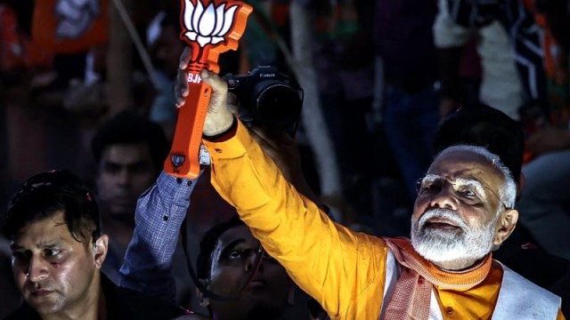 India ETF jumps as stock-market investors await country's election results