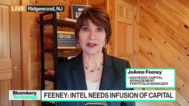 Intel Gets Apollo Offer as Qualcomm Circles