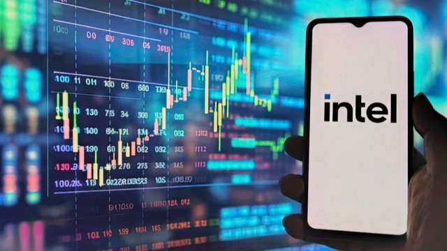 Intel stock pops on strong first quarter report, upbeat guidance