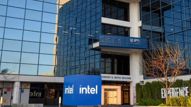 Intel's Best Growth in 15 Years: 25% Revenue Surge and Our New Price Target
