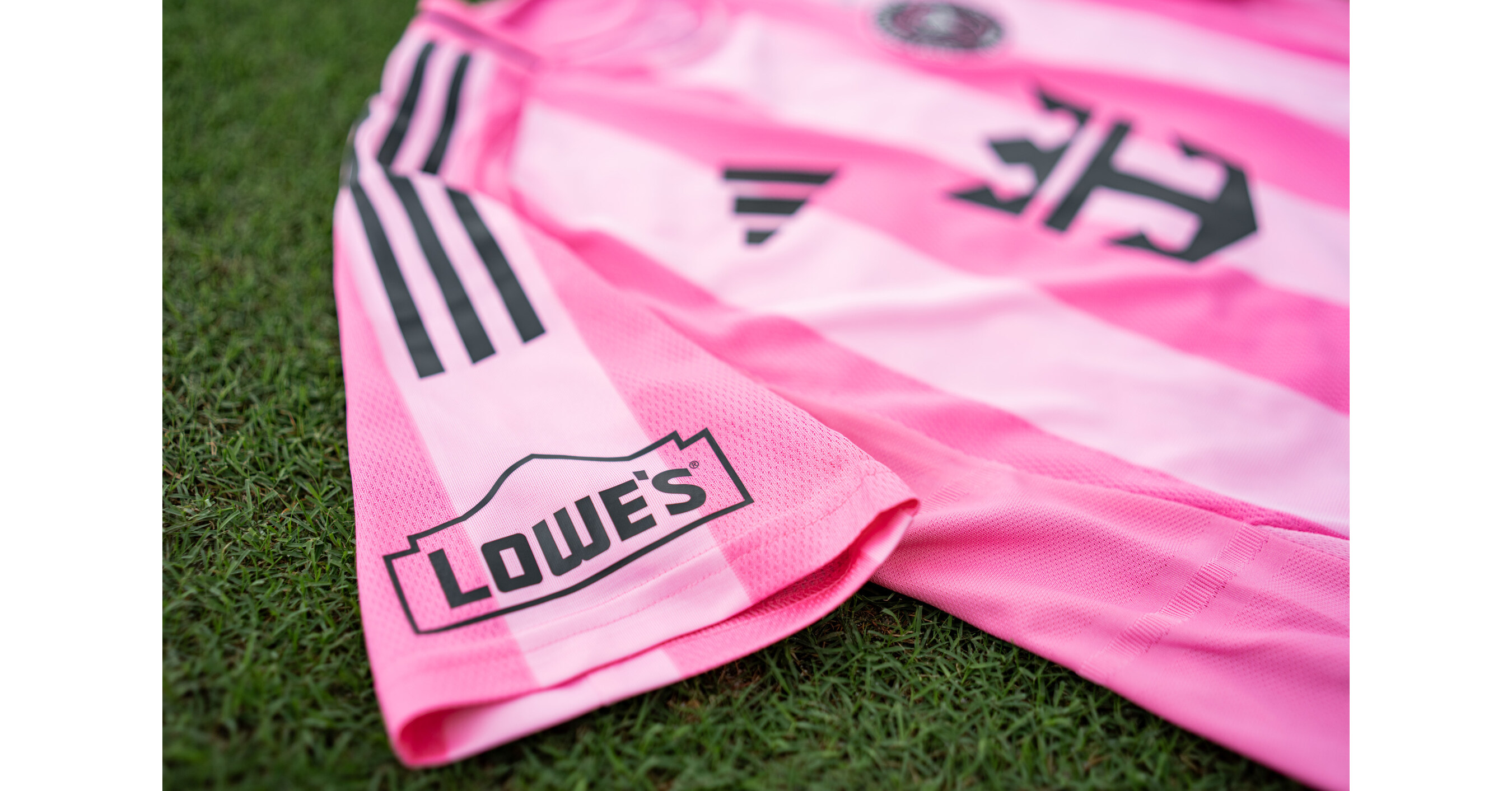 Inter Miami CF y Lowe's renuevan su alianza, ya que Lowe's se convierte en socio principal, patrocinador oficial de la manga y socio fundador de Miami Freedom Park