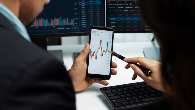 Investing in Uncertainty: GQI Combines Income and Quality