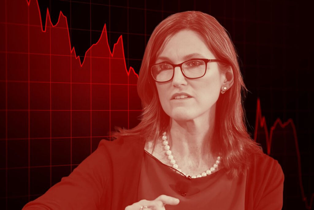 Investment Advisor Says 'Throwing Random Darts At Tickers' Would Beat ARKK As Cathie Wood's Flagship Fund Lags Far Behind Soaring Market: 'How Do They Do It?!'