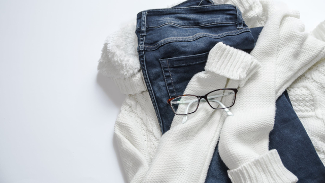 AEO Stock News Image - zacks.com