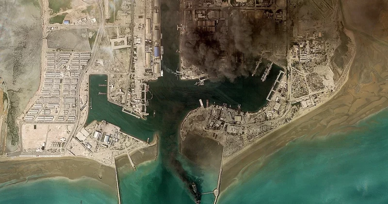 Iran's Revolutionary Guards strike US airbase after American attack near Bandar Abbas