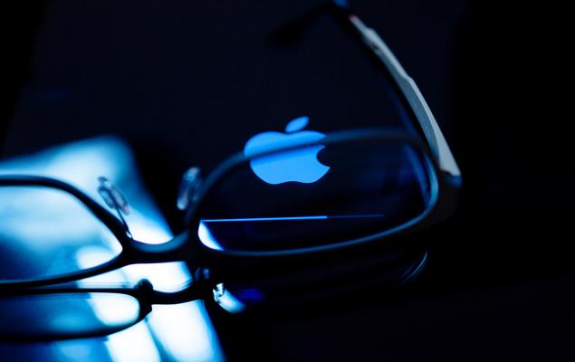 Is Apple Stock About to Breakout?