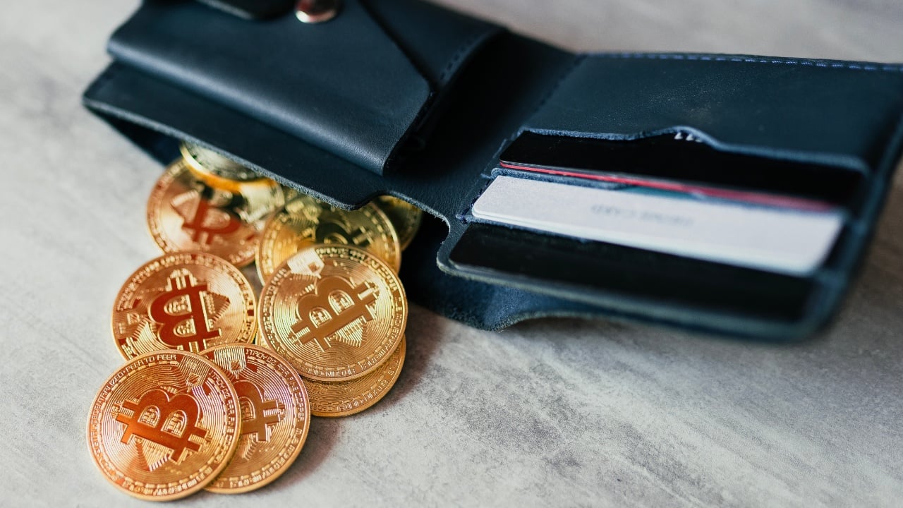 Is Bitcoin Cheap Yet? Grayscale Flags 2 Catalysts That Could Decide BTC's Next Move