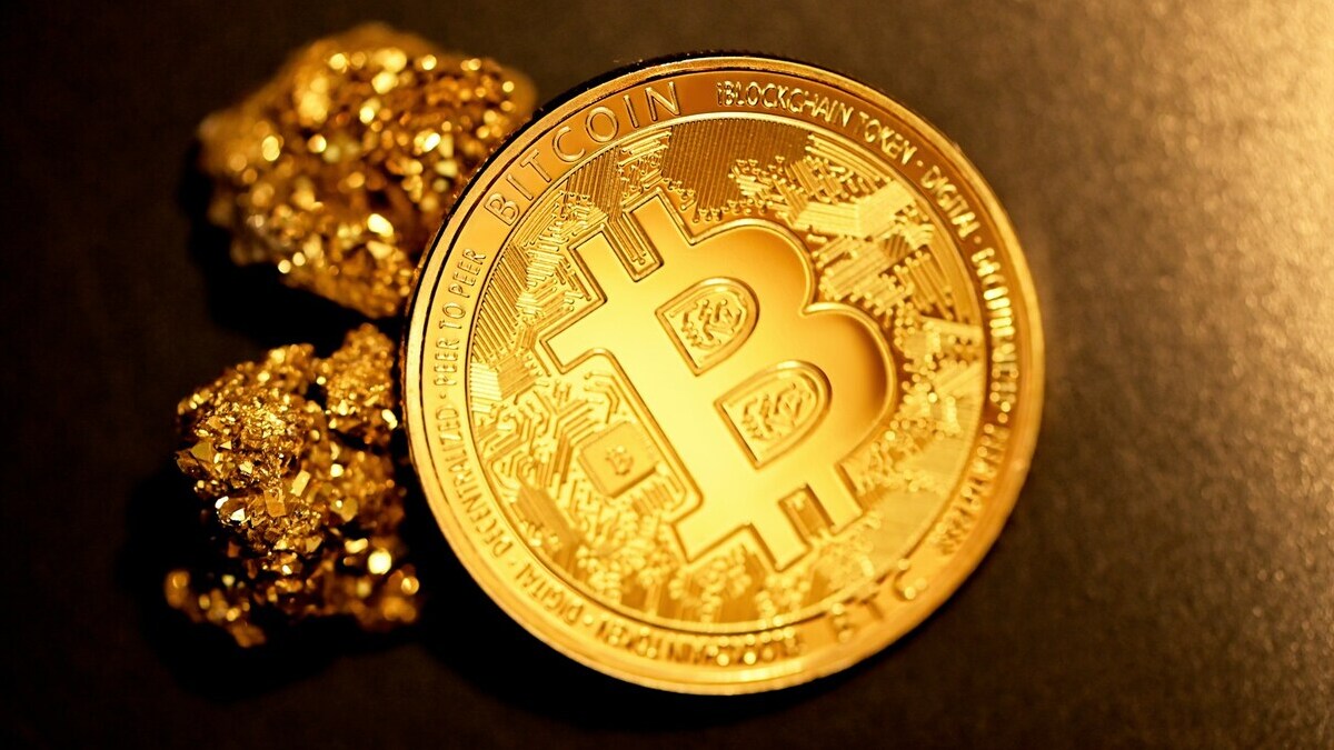 Is Bitcoin Losing Its Edge While Gold Rises Again?