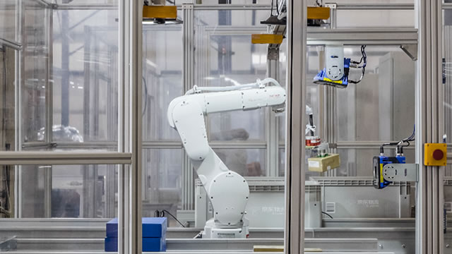 Is JD Retail Poised to Ride China's Consumer Rebound in 2025?