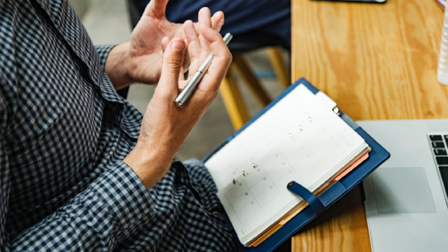 Is Noah Holdings (NOAH) Stock Undervalued Right Now?