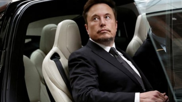 Is the Tesla board in charge of a public company or the Elon Musk fan club? | Nils Pratley