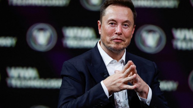 ISS recommends votes against 2018 pay plan of Tesla CEO Elon Musk