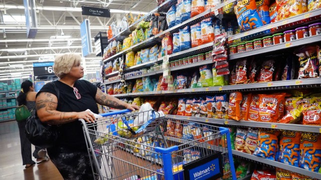 Jim Cramer names packaged food stocks likely to do well in a slower economy