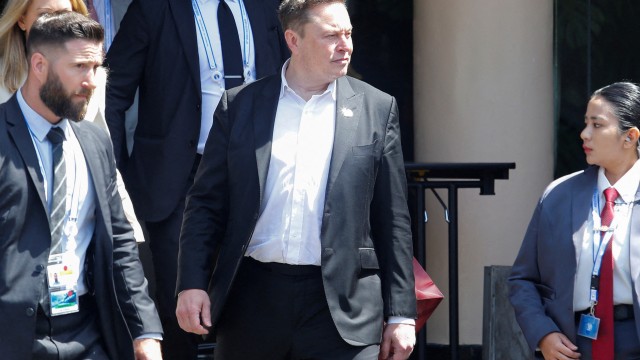 Judge assured that Tesla won't contest Musk pay ruling outside Delaware