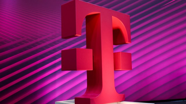 KfW sells 110 million shares in Deutsche Telekom for $2.7 billion