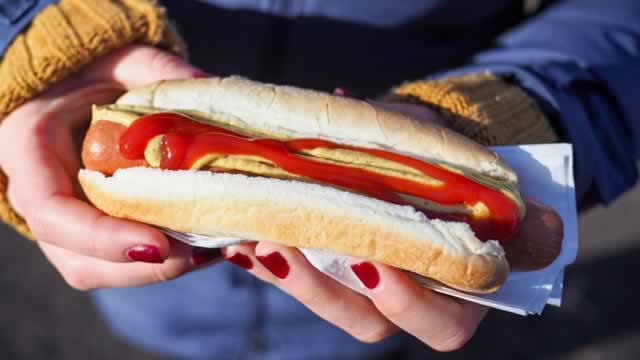 Kraft Heinz beats expectations for the 2nd quarter as home-cooking rises