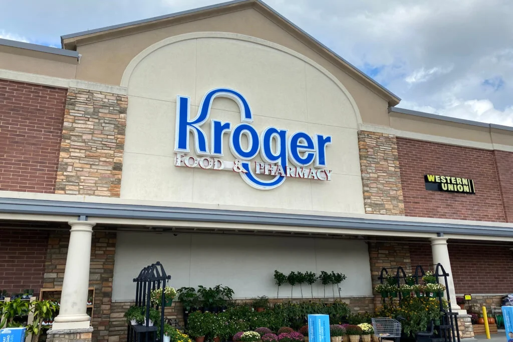 Kroger Posts Q2 Beat, Analyst Says Restructuring 'Shows Signs Of Success'