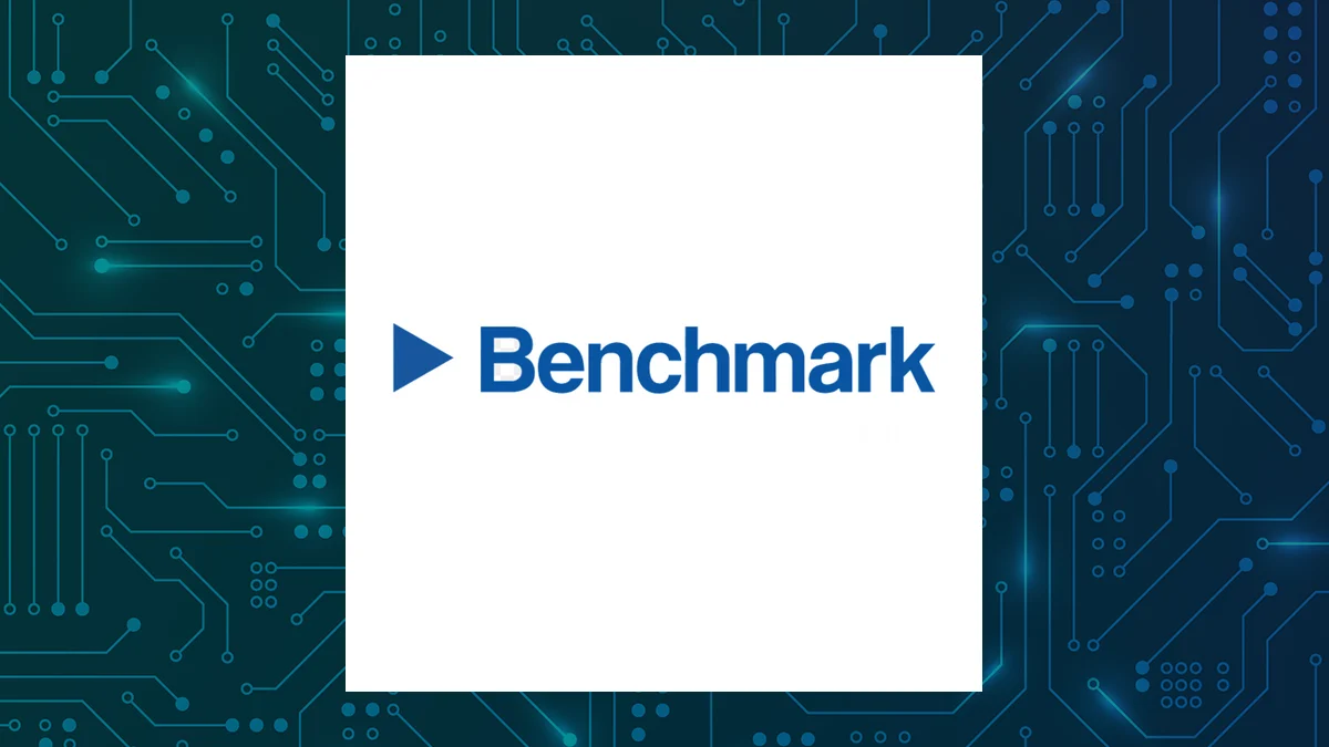 Latch (NASDAQ:LTCH) versus Benchmark Electronics (NYSE:BHE) Financial Comparison
