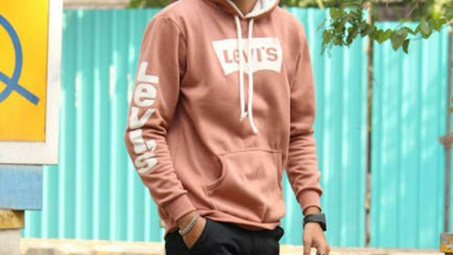 LEVI Stock News Image - zacks.com