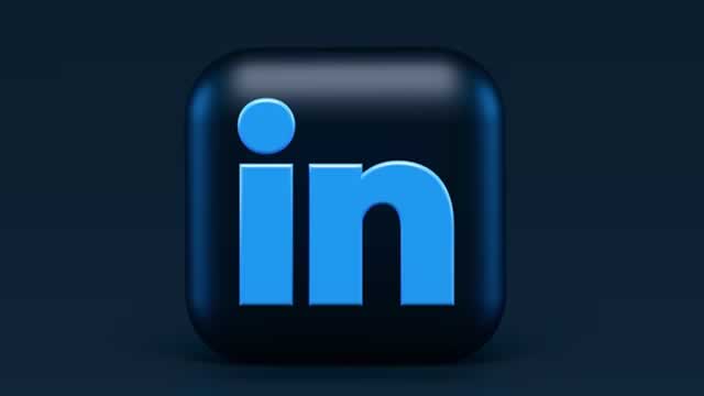 LinkedIn passes $2B in premium revenues in 12 months, with overall revenues up 9% on the year