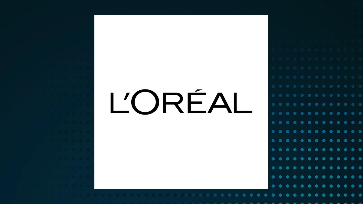 L’Oréal (EPA:OR) Stock Price Passes Above Two Hundred Day Moving Average   – What’s Next?