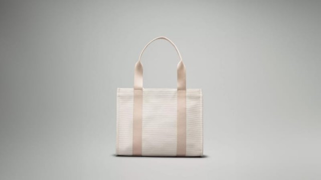 Lululemon's Two-Tone tote shows how retailer is looking to get back on track