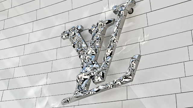 LVMH: This Luxury Giant Still Trades At An Unwarranted Discount