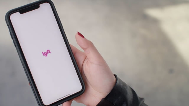 Lyft is getting into the robotaxi game with a big Chinese company