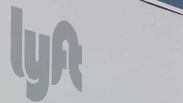 Lyft (LYFT) Lags Q1 Earnings Estimates