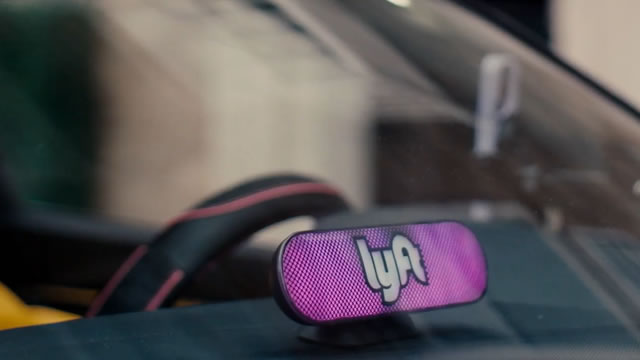 Lyft's AV Partnerships and Price Lock Support Growth Amid Rising Risks