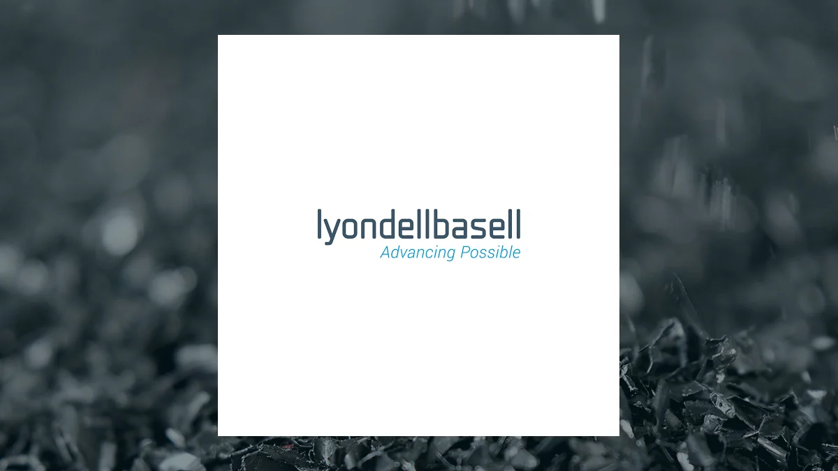 LyondellBasell Industries N.V. (NYSE:LYB) Given Average Rating of “Reduce” by Analysts