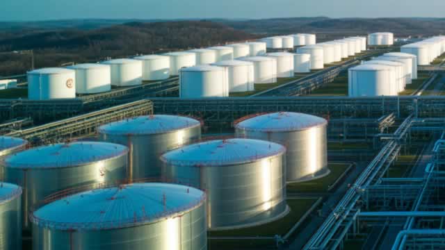 LyondellBasell to Post Q4 Earnings: What's in the Cards for the Stock?