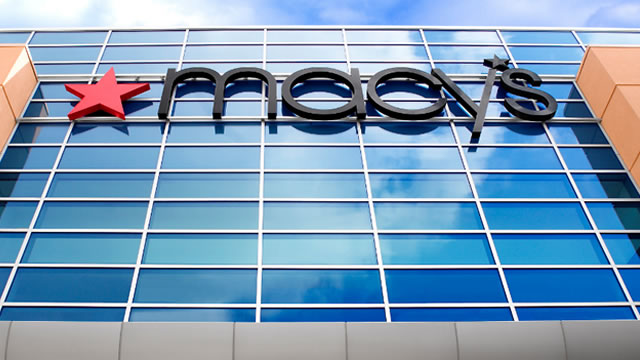 Macy's CEO Tony Spring shared these 4 career tips from his 4 decades in retail