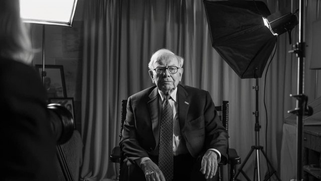 Massive insider trade: Warren Buffett's $100M bet on this stock