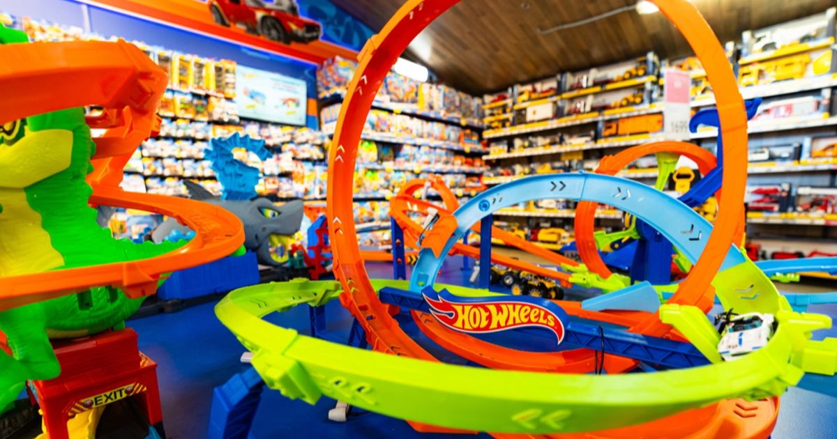 Mattel reports lower Q3 earnings, sees strong holiday season ahead