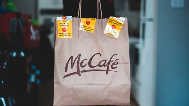 McDonald's (MCD) Stock Slides as Market Rises: Facts to Know Before You Trade