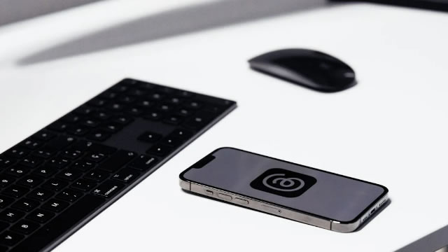 Meta Explores AI-Powered Shopping Research Tool