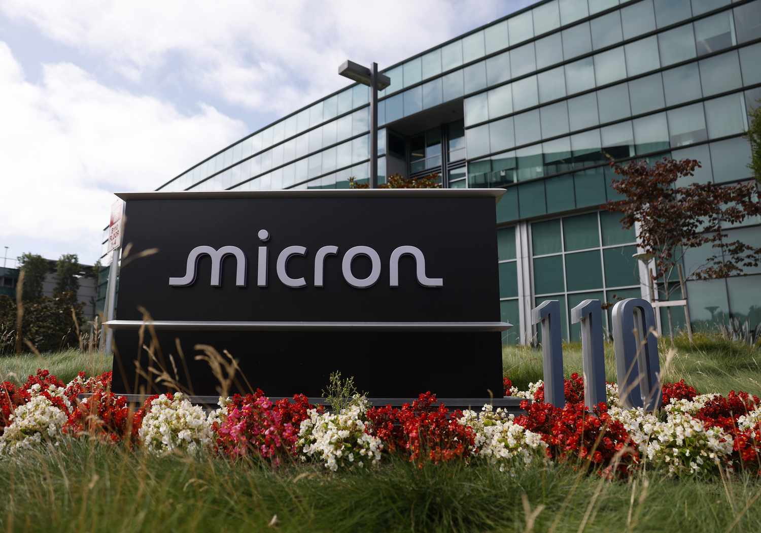 Micron's Record Run Isn't Over Yet, According to These Wall Street Bulls