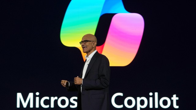 Microsoft announces new PCs with AI chips from Qualcomm