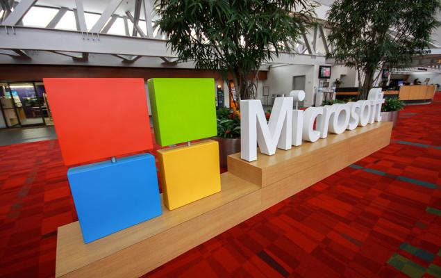 Microsoft Healthcare AI Advances: Buy the Stock Now or Wait?