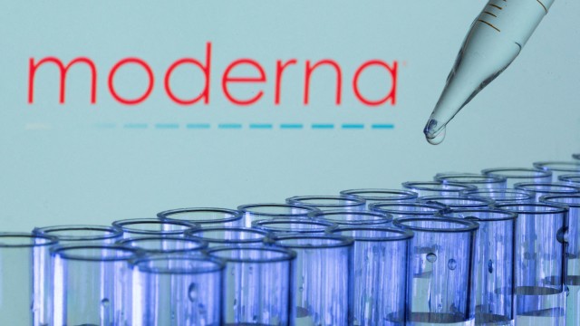 Moderna's next-gen COVID vaccine shows non-inferiority to current shot