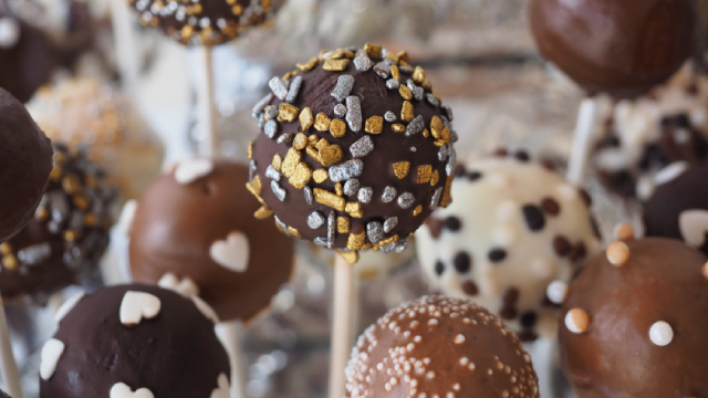 Mondelez says to focus on bolt-on deals amid report of deal talks with Hershey