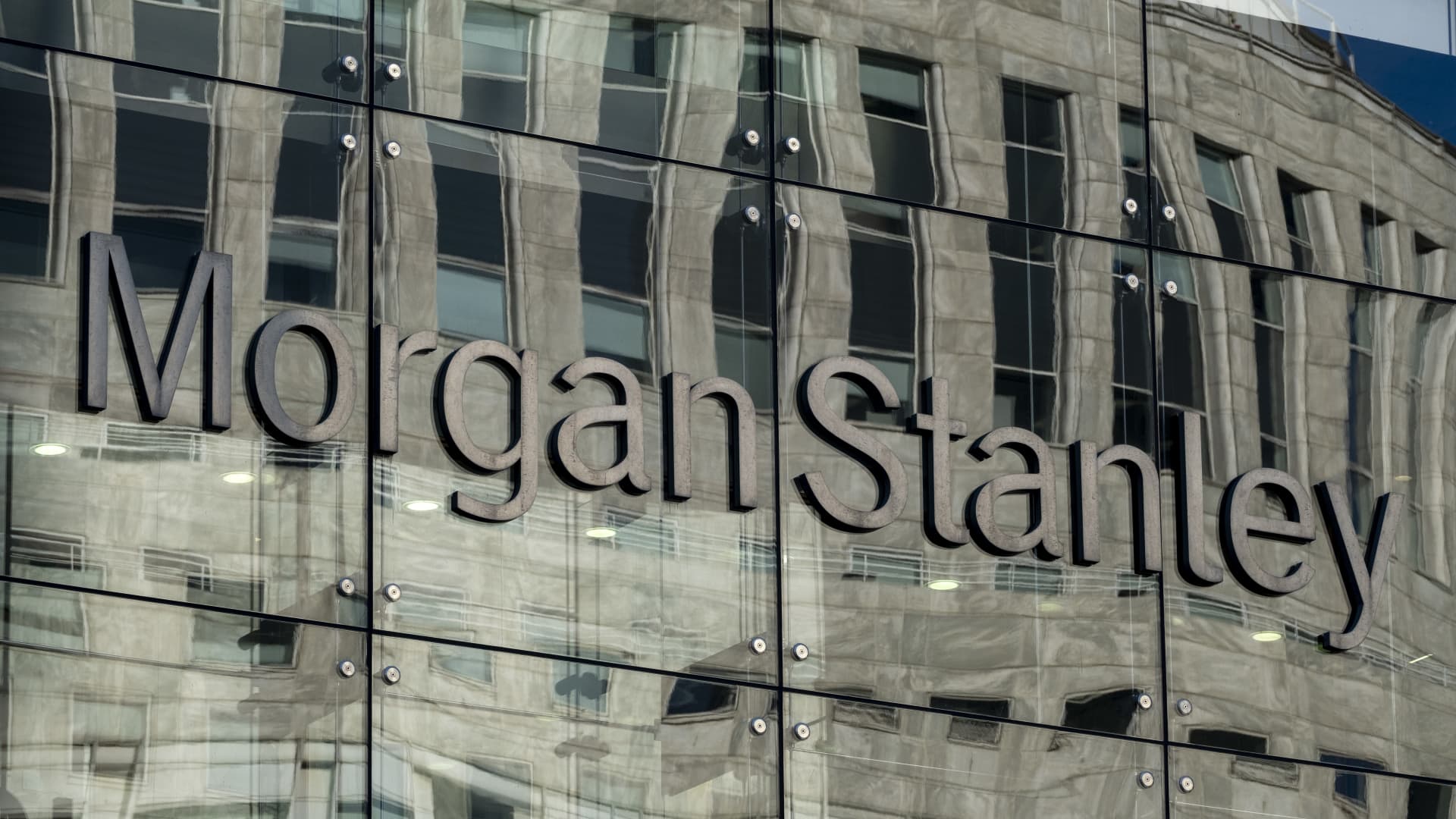 Morgan Stanley drops restrictions on which wealth clients can own crypto funds