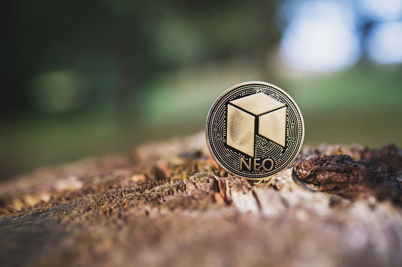 Article image for NEO price rises, open interest soars, but funding rate drop signals caution