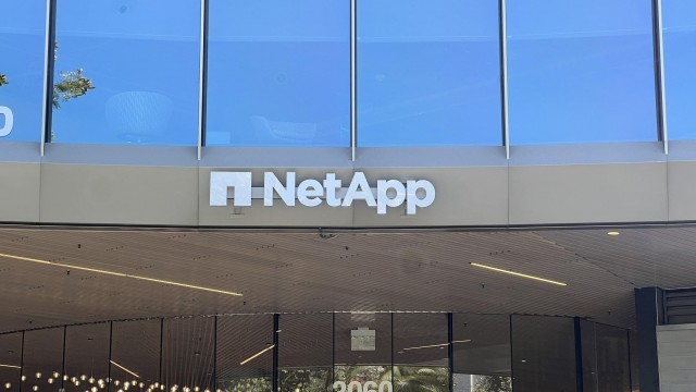 NetApp beats revenue estimates on robust demand for cloud services